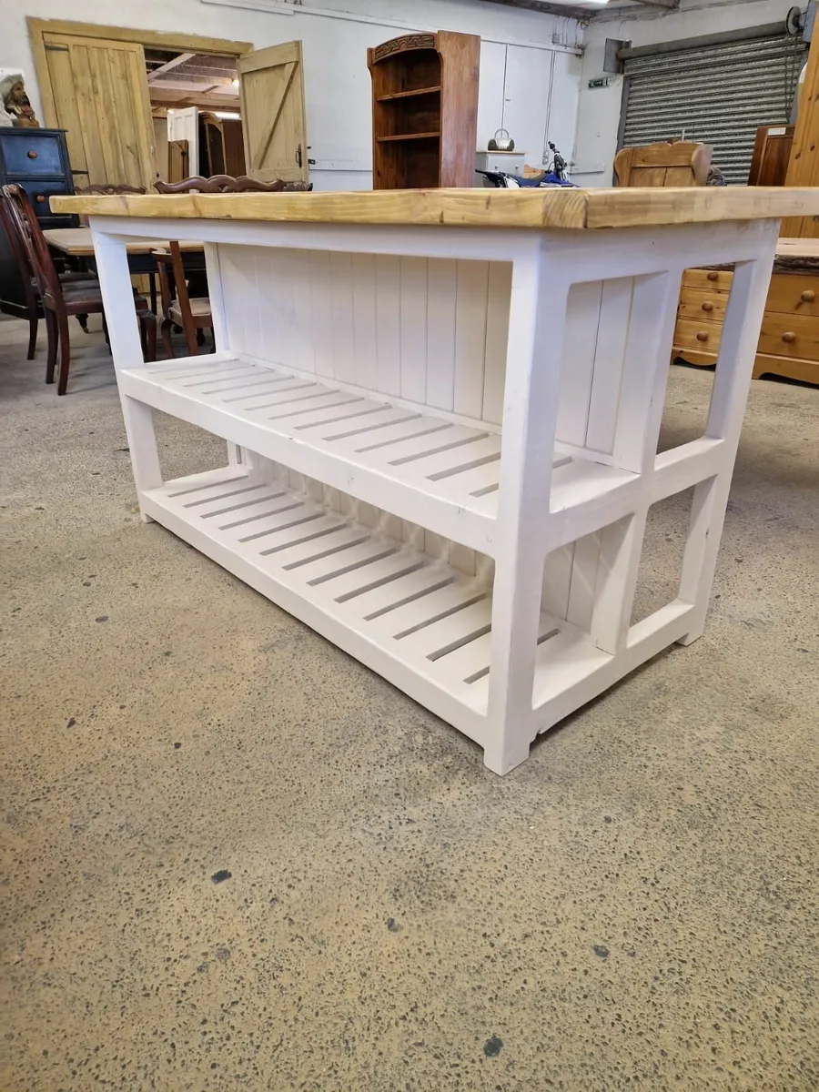 Large rustic pine kitchen island, matching stools - Image 2