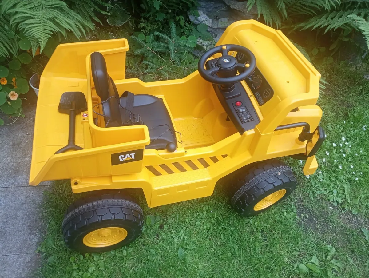 CAT 12 V Electric Tipper Truck - Image 3