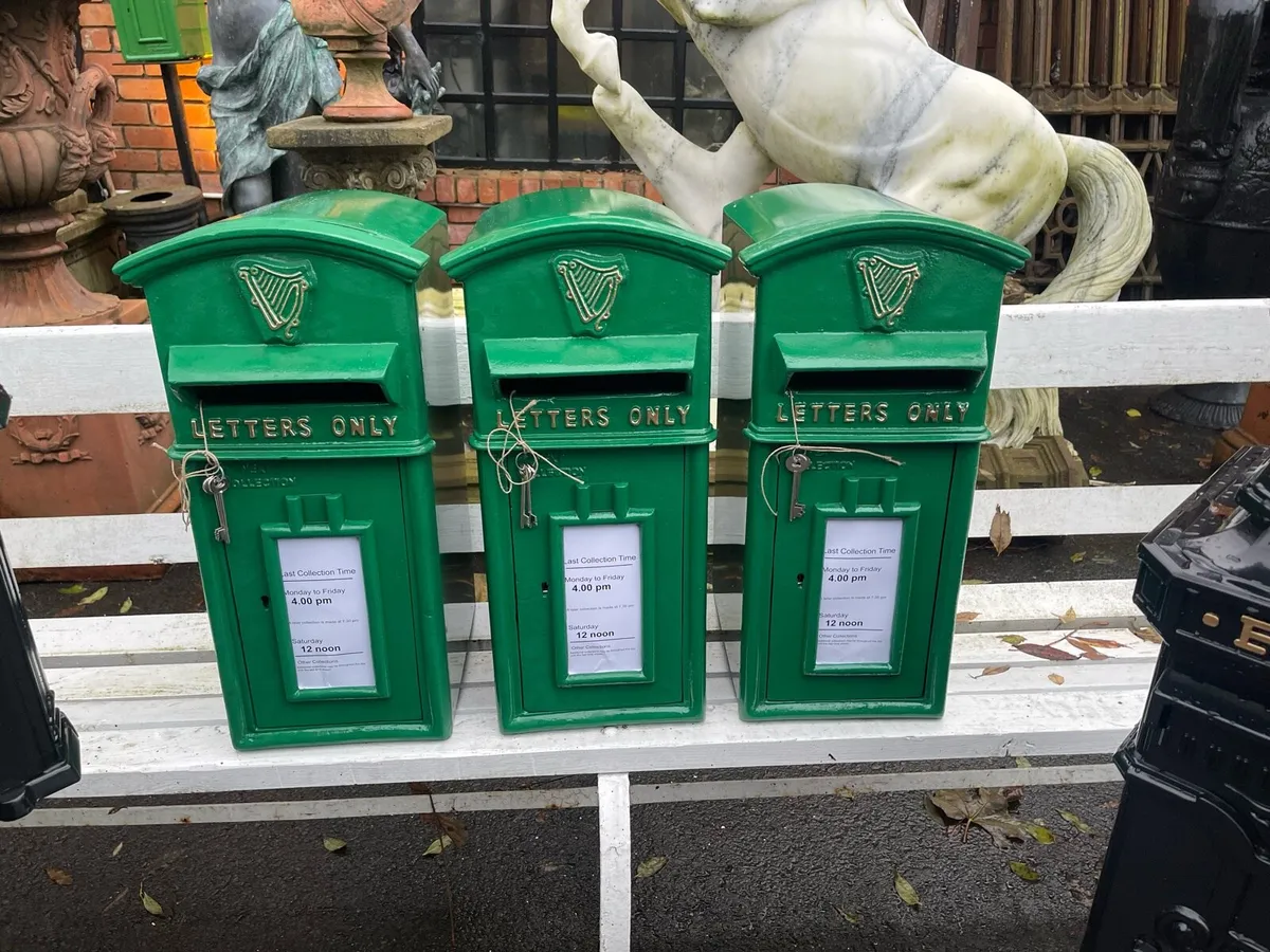 The Collins Irish post box 🎄🎄🎄 - Image 3