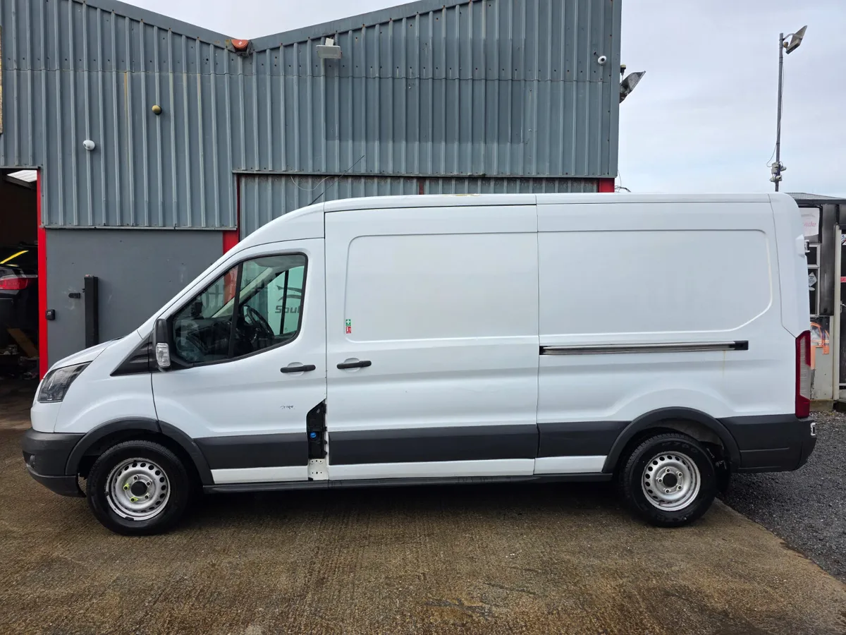 2019 Ford Transit **DOE 04-26 TAX 12-25** - Image 4