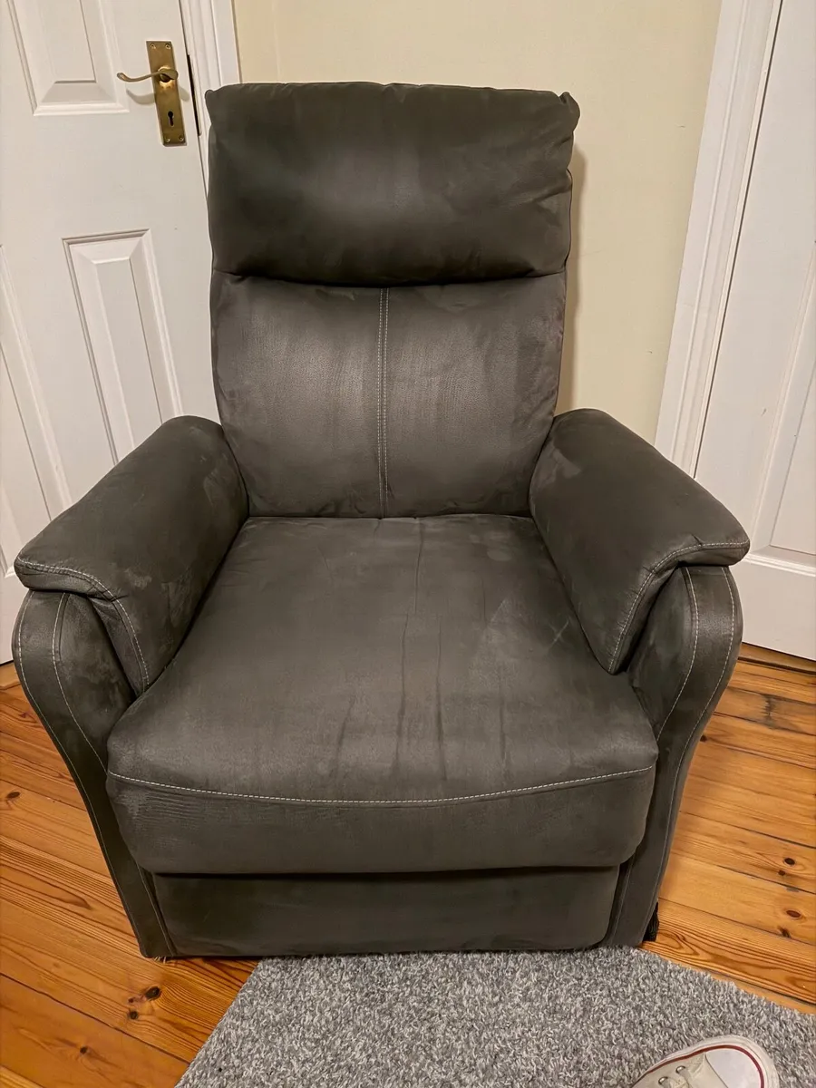 Electric Recliner - Image 1