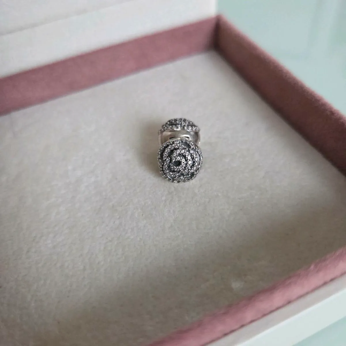 Pandora charm clip rose sparkly - Image 1