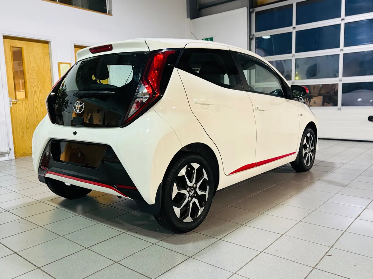 Toyota Aygo X Play 2018 - Image 4