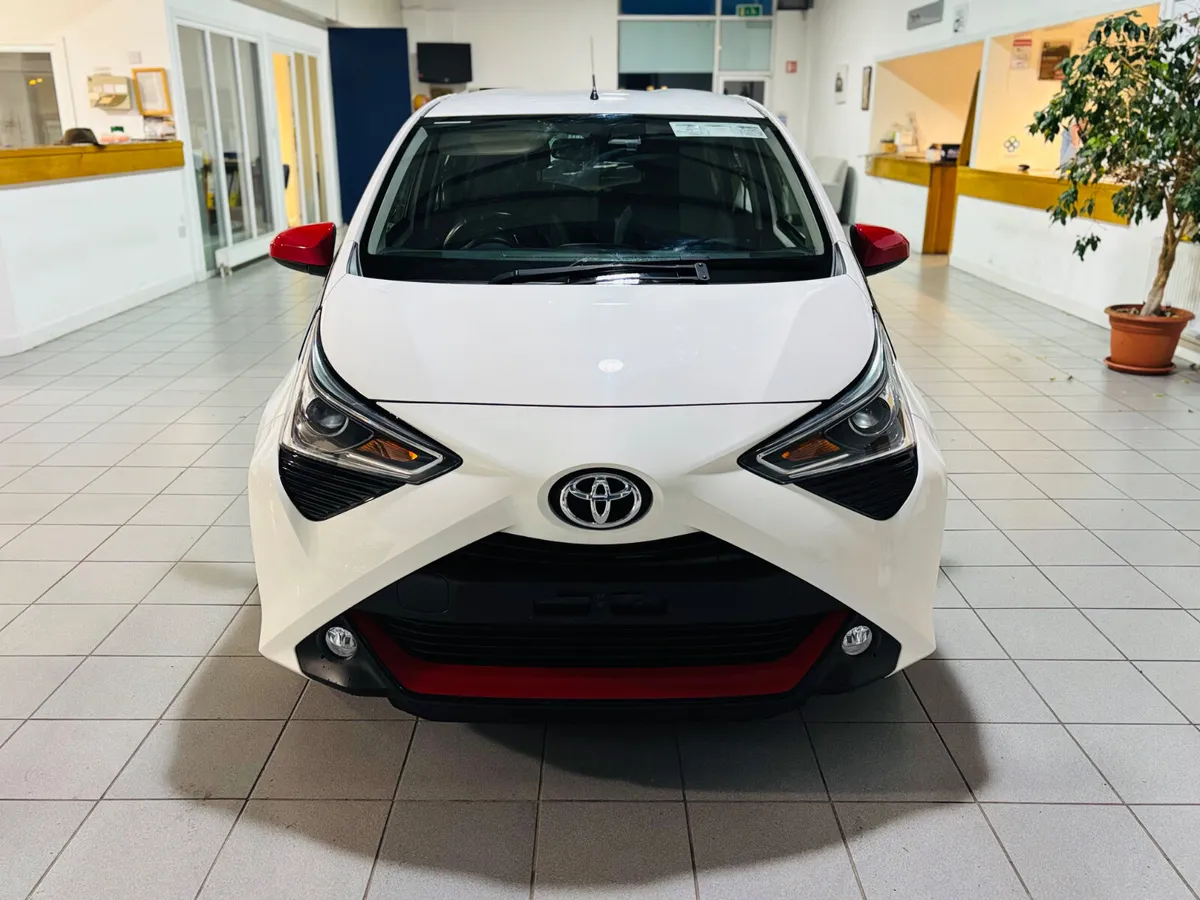 Toyota Aygo X Play 2018 - Image 2