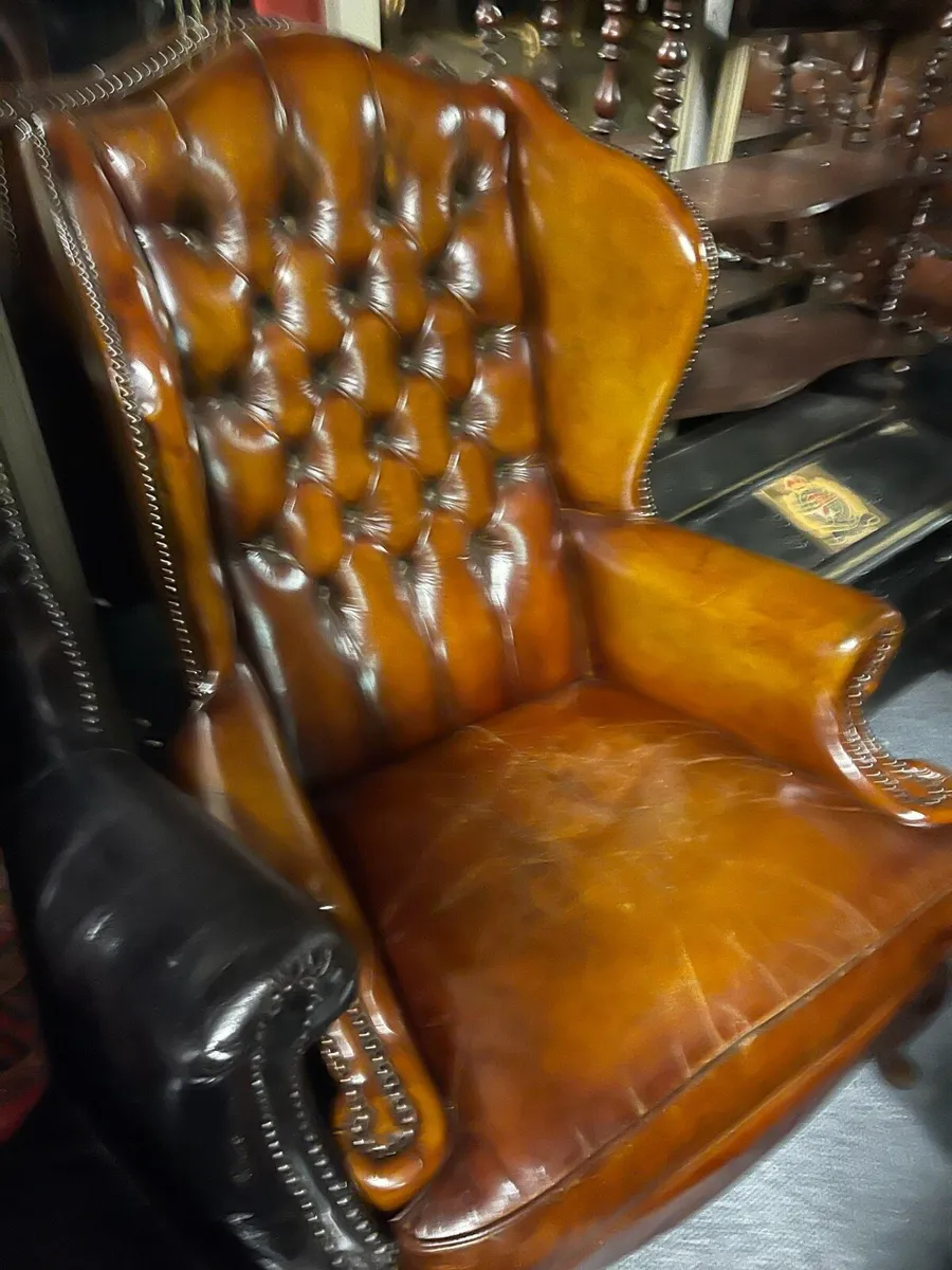 Beautiful chesterfield wing chair - Image 2