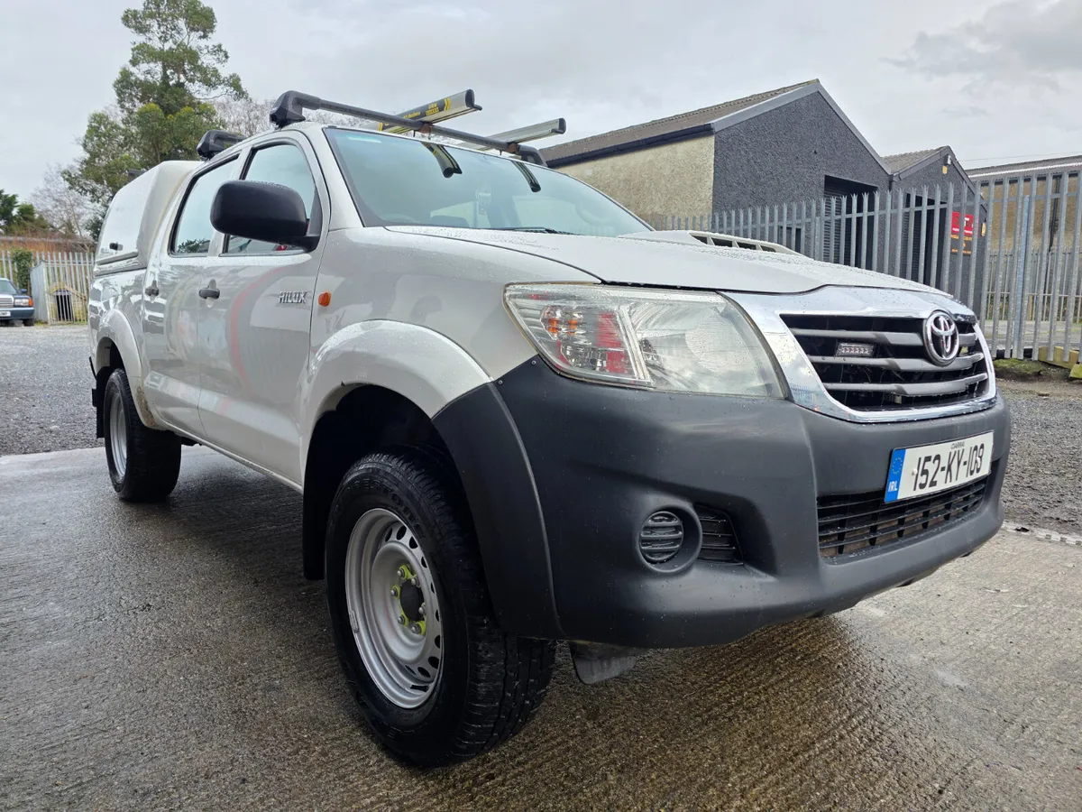 2015 Toyota HILUX ** DOE 07-26 Tax 03-26 ** - Image 3
