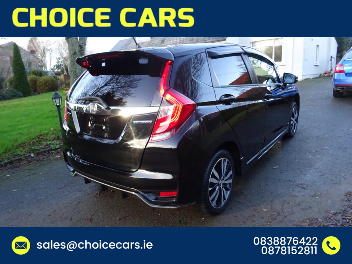 Honda Fit 1.5 AUTO HYBRID TOP SPEC - Image 4