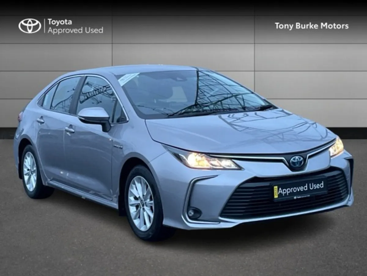 Toyota Corolla - Luna Edition - 1.8 Hybrid - Autom - Image 1