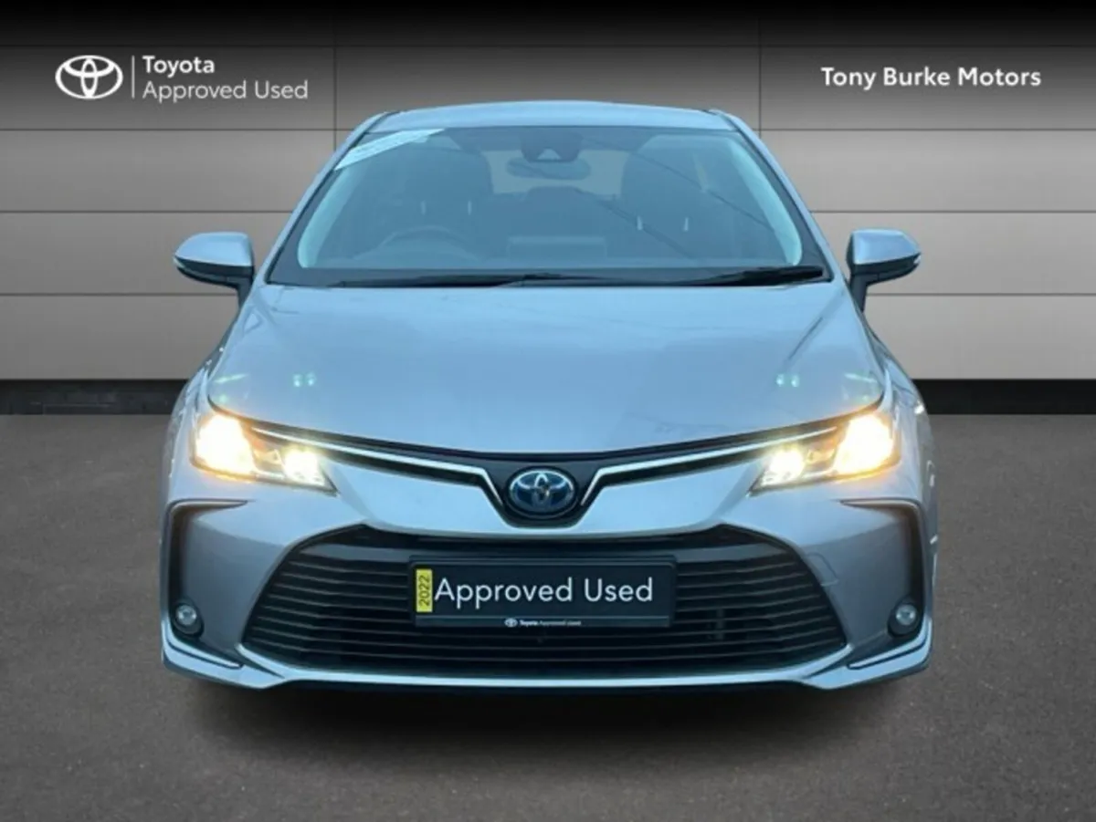 Toyota Corolla - Luna Edition - 1.8 Hybrid - Autom - Image 4