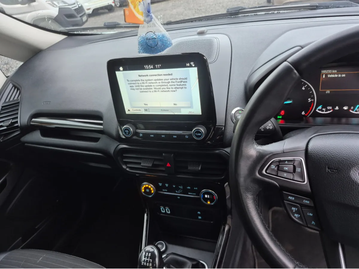 Ford EcoSport TITANIUM 1.5 TD 100PS M6 4DR - Image 4