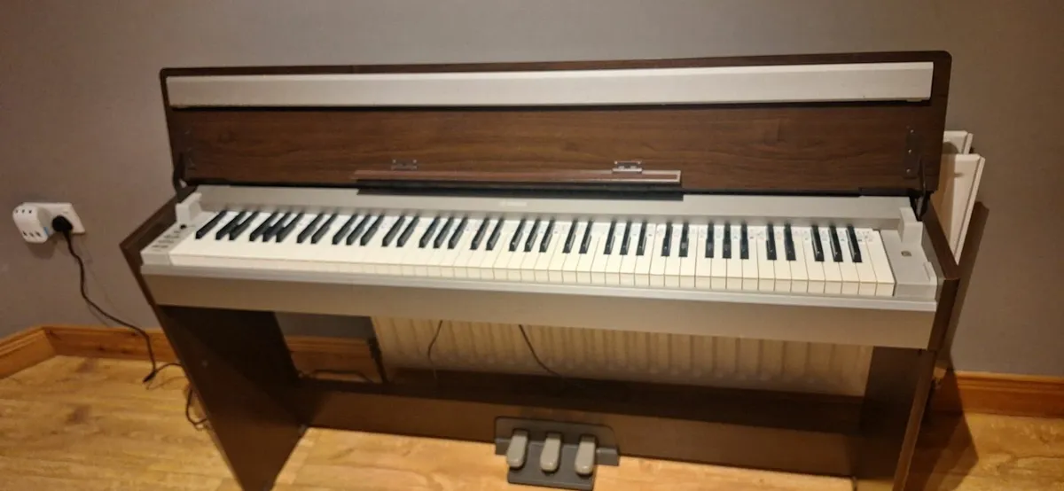 Yamaha Electric piano - Image 4