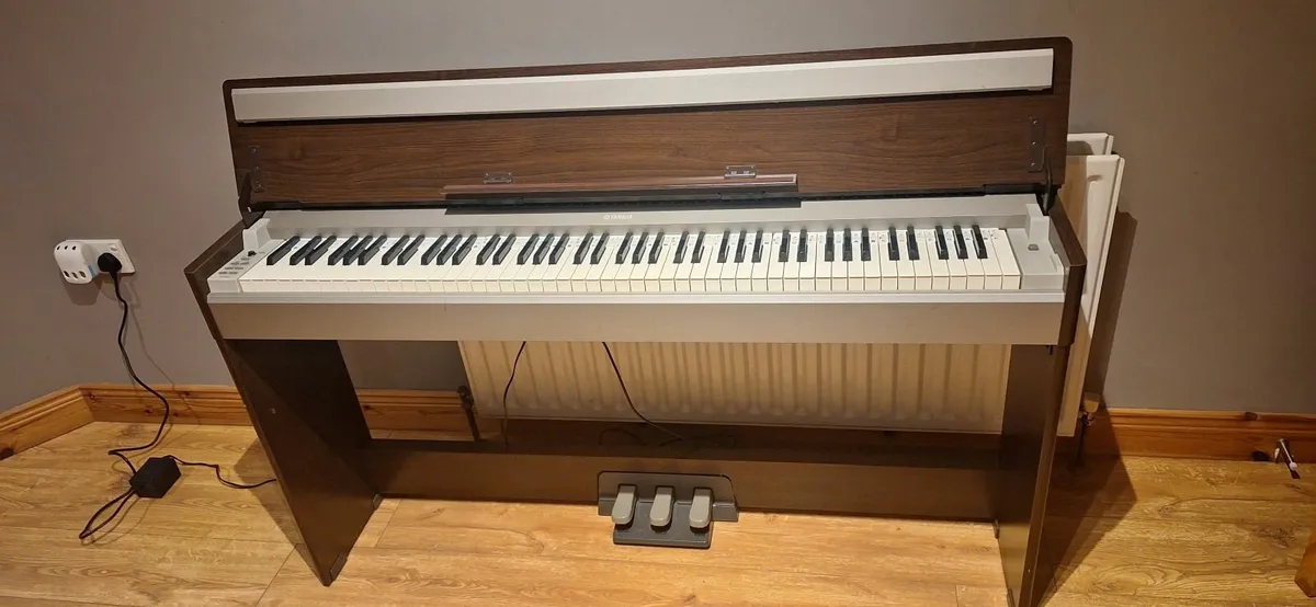 Yamaha Electric piano - Image 2