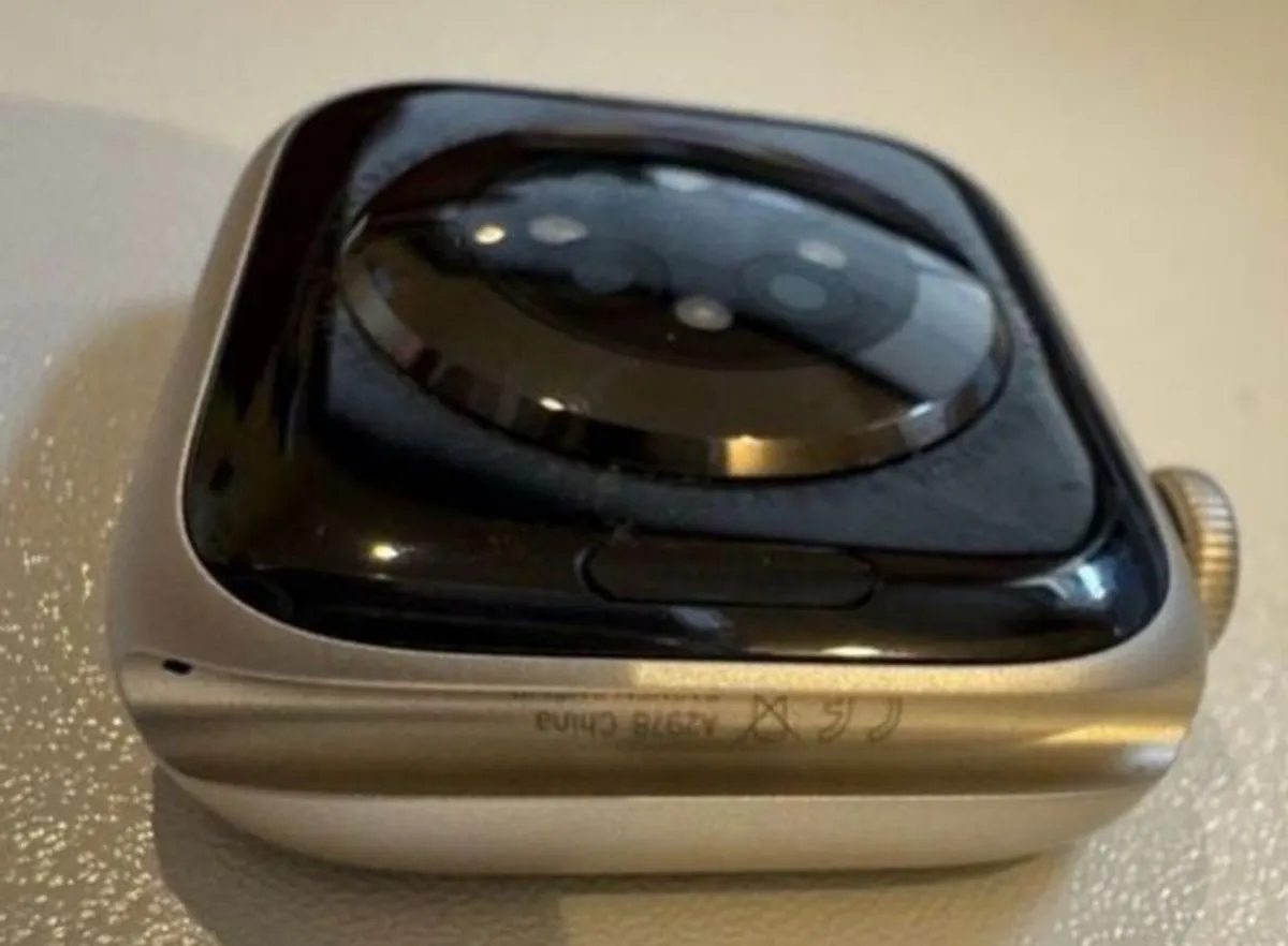 Apple Watch Series 9 GPS, 41mm, Srarlight - Image 3