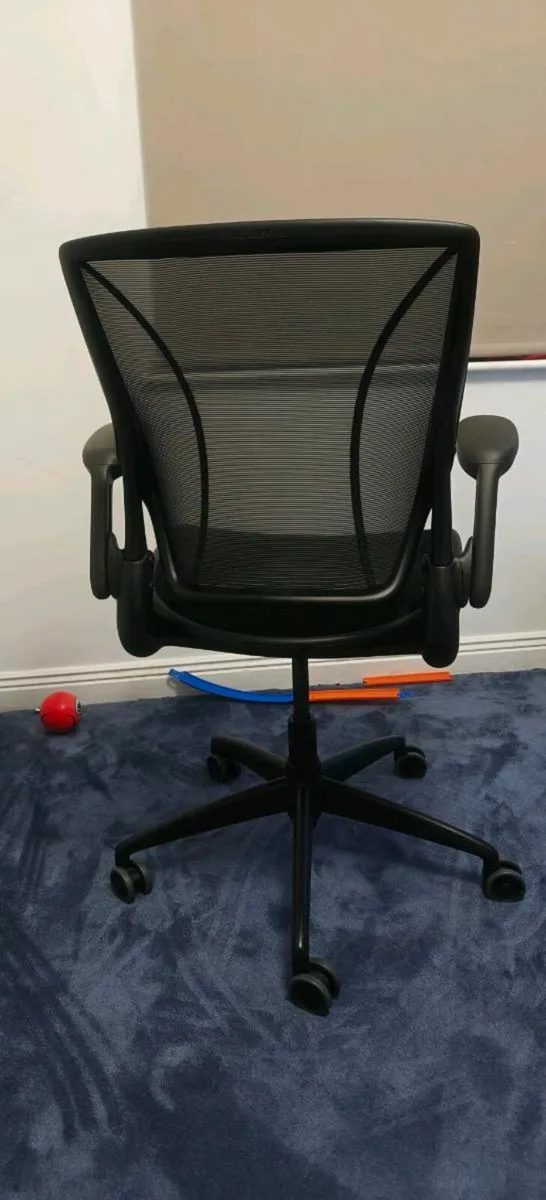 Humanscale office chair - Image 3