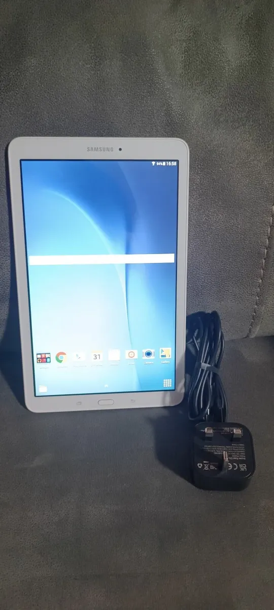 Samsung Tab E 9.6" 8GB+64GB microSD Tablet - Image 1
