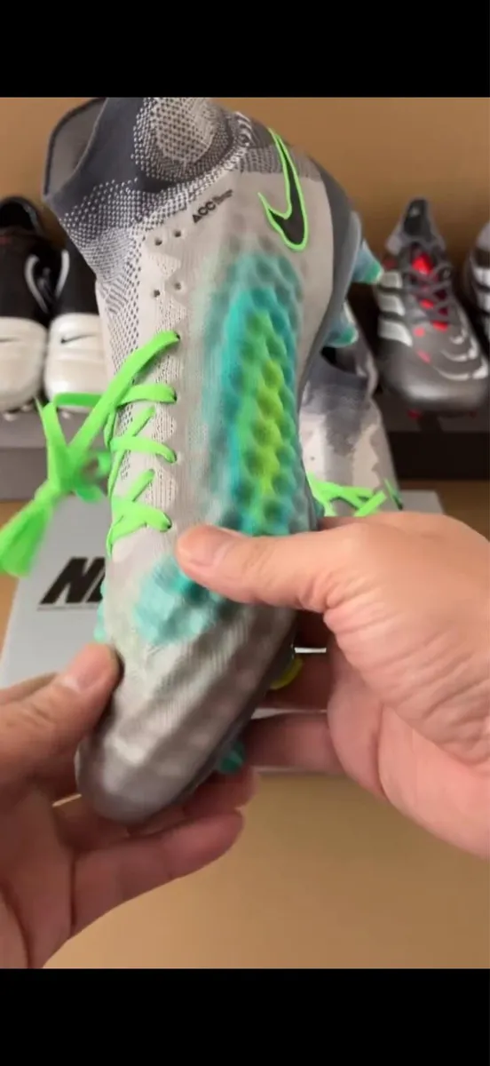 Nike Magista obra retro football boots - Image 3