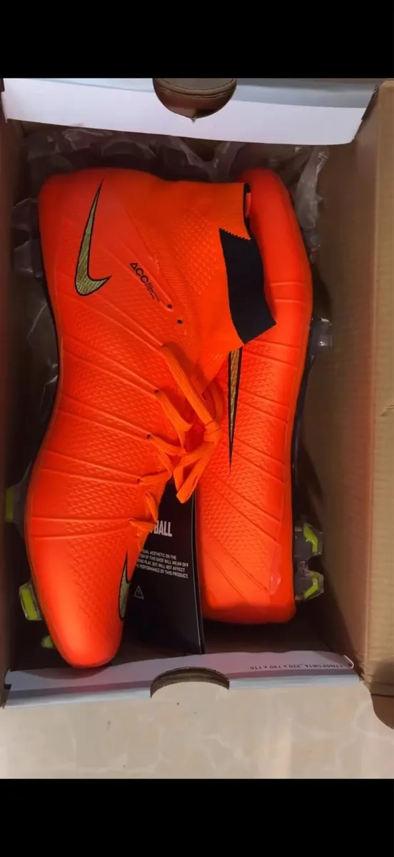 Nike Mecurial Superfly Retro football boots - Image 1