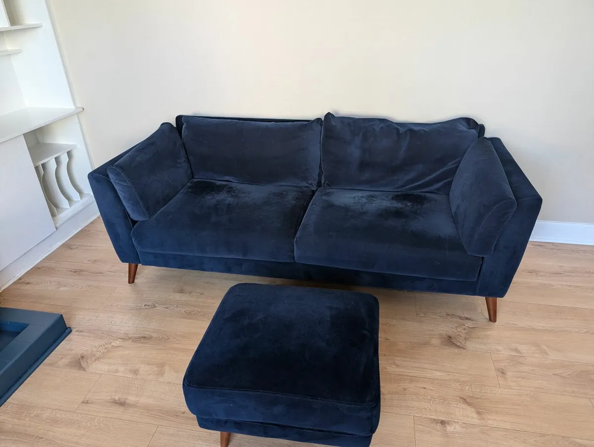 Blue velvet 3 seater sofa with footstool - Image 3