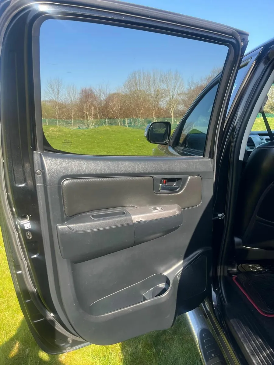 Toyota Hilux 2015 - Image 4