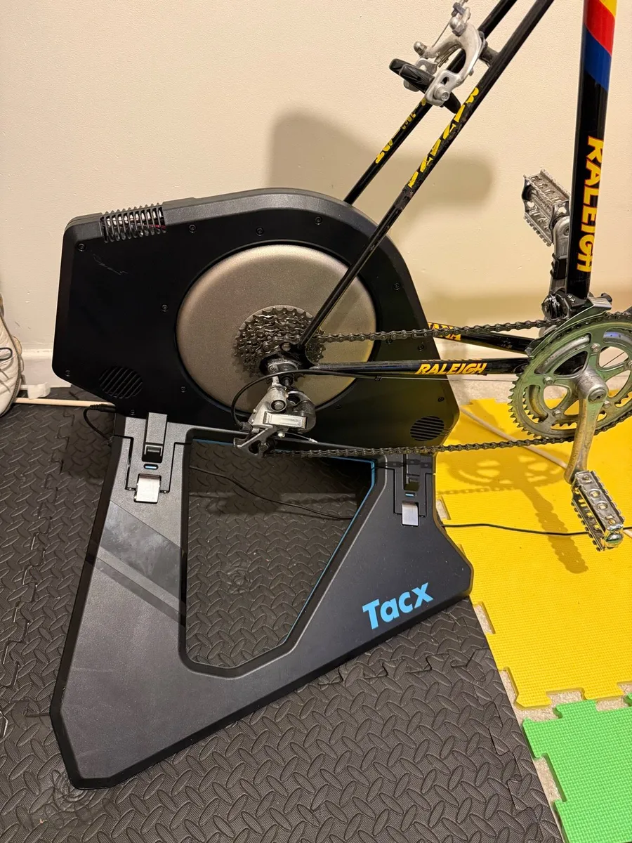 Bike Trainer Tacx neo2t - Image 1