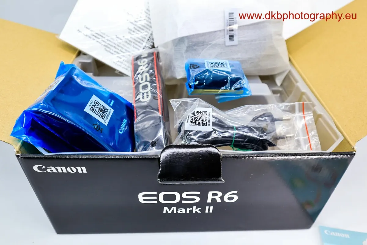 CANON EOS R6 Mark II MIRRORLESS CAMERA #0597 - Image 1