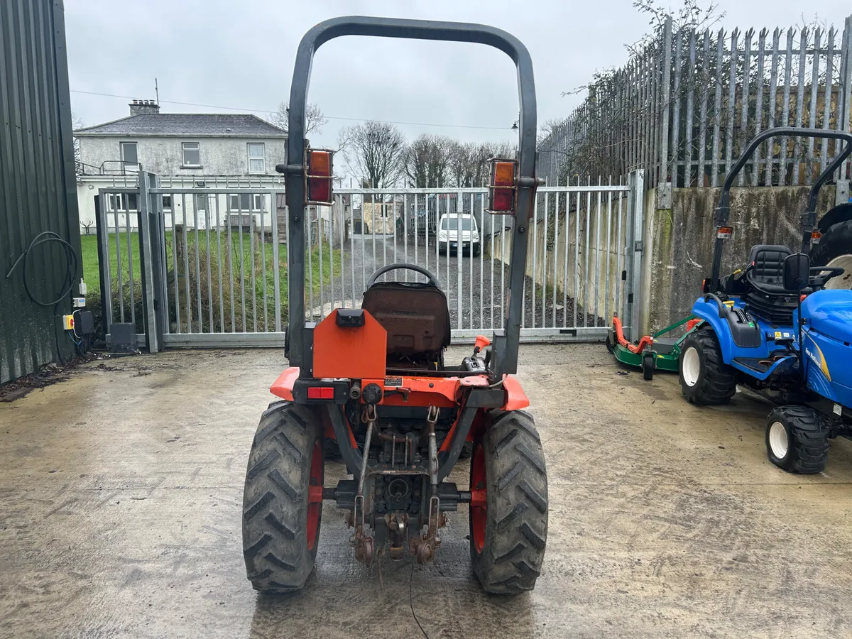 Kubota B1710 Compact Tractor - Image 4