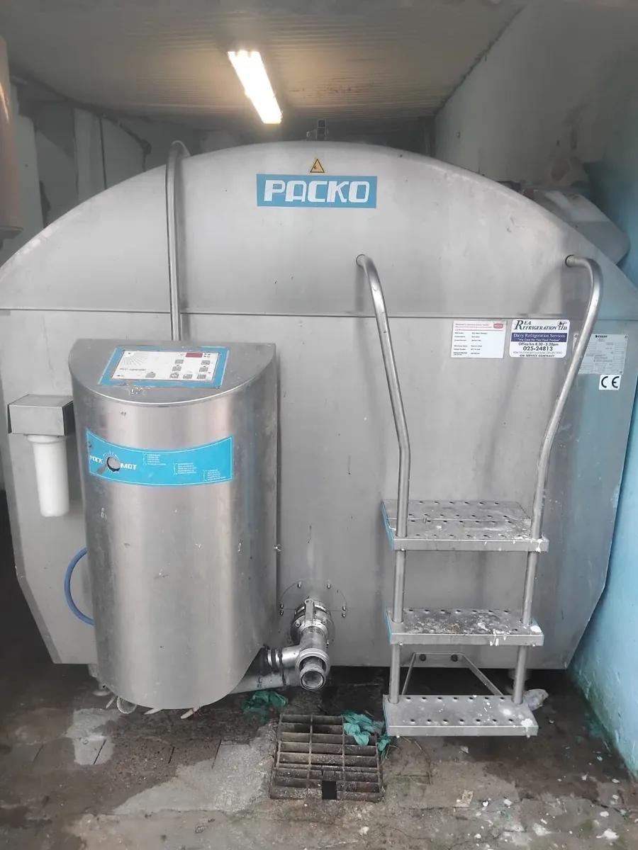 Milking Machine and Bulk Tank - Image 1