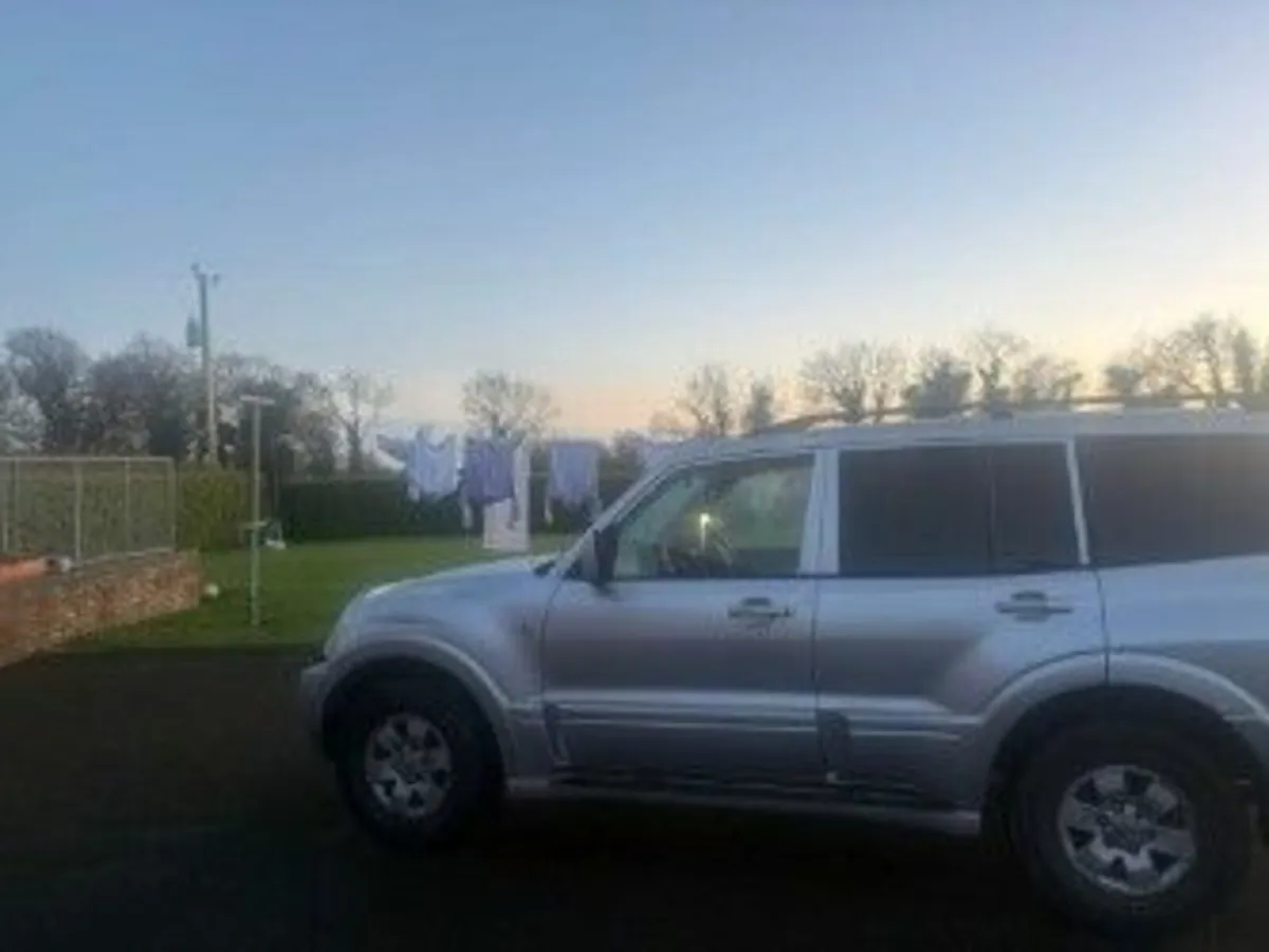 Mitsubishi Pajero - Image 2