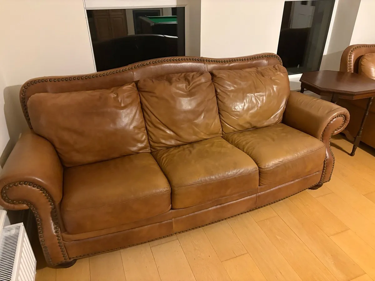 Leather couches - Image 2