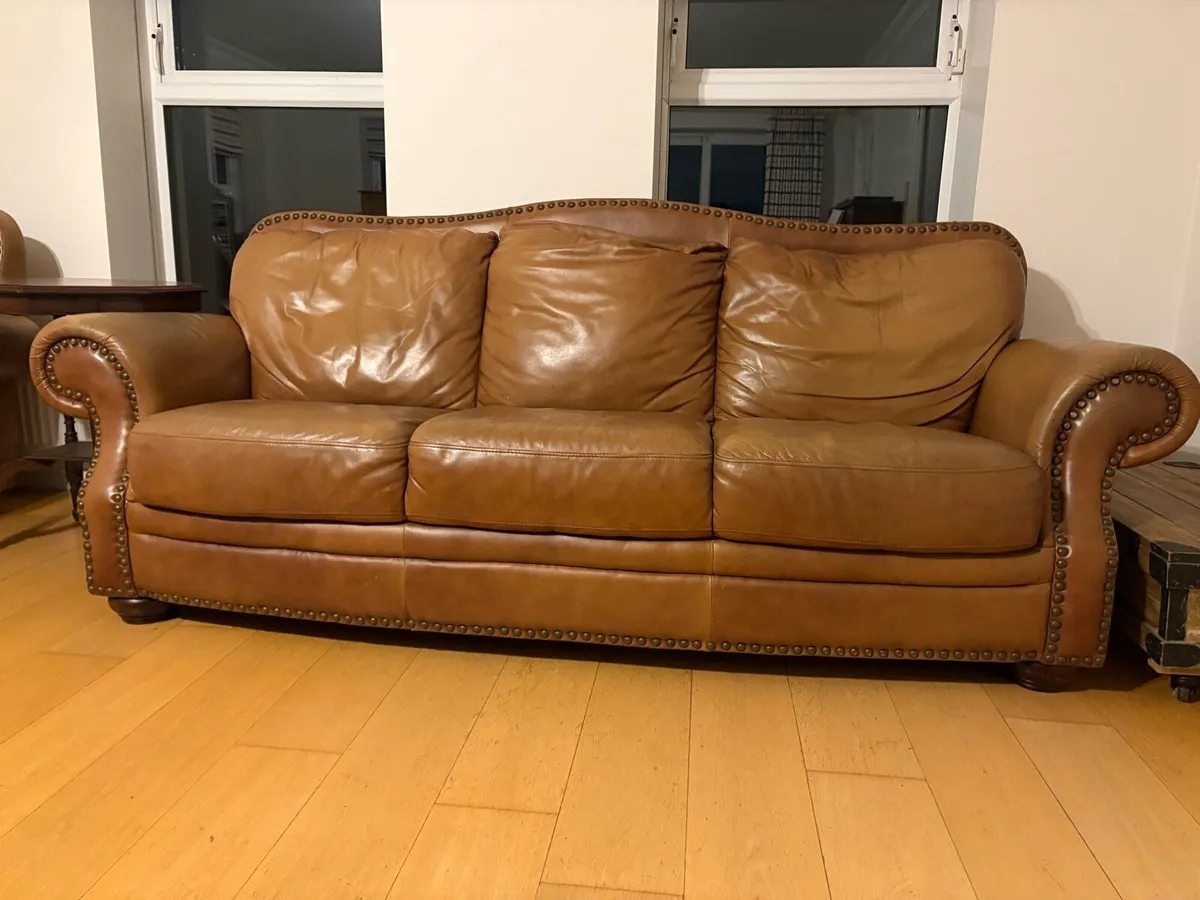 Leather couches - Image 1
