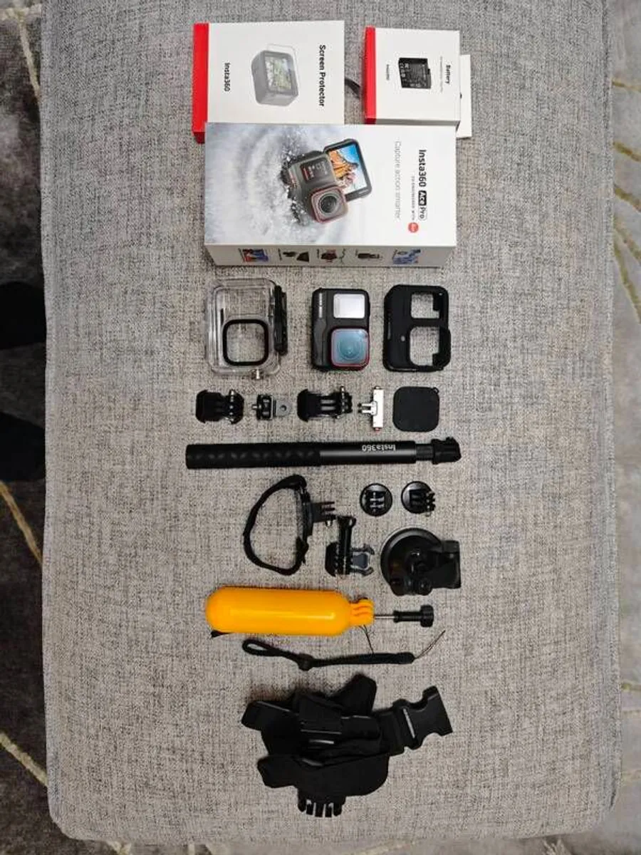 Insta360 Ace Pro action camera kit - Image 3