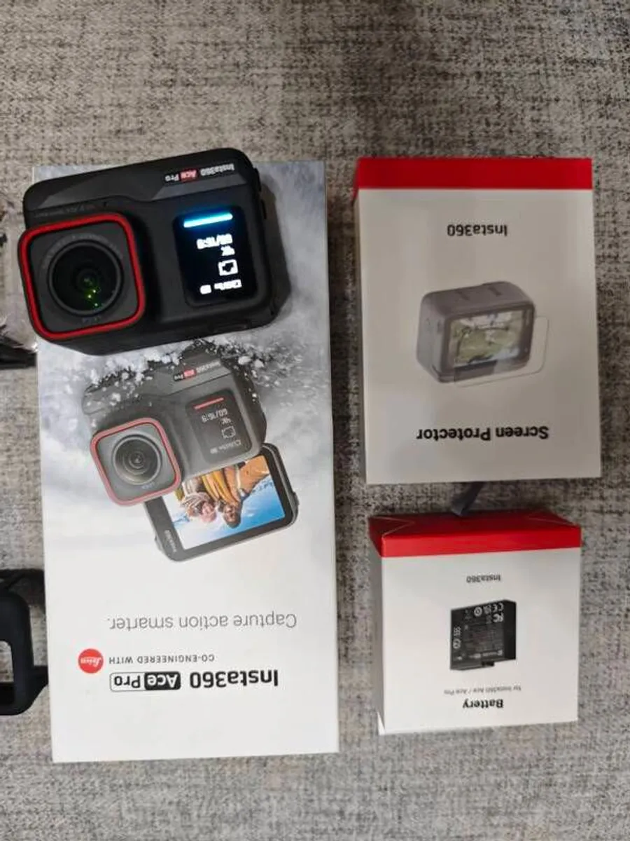 Insta360 Ace Pro action camera kit - Image 4