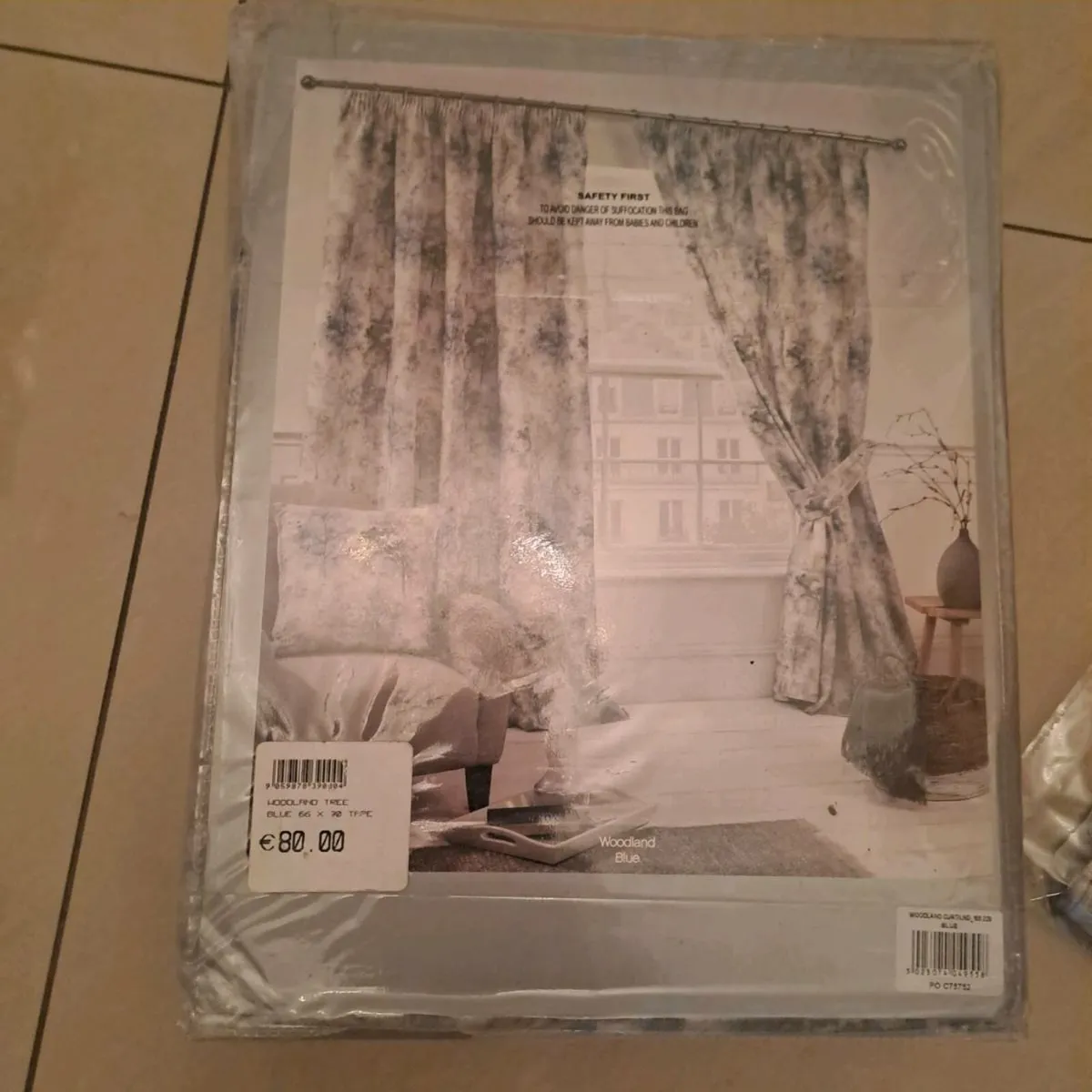 Curtains x 2 - Image 2