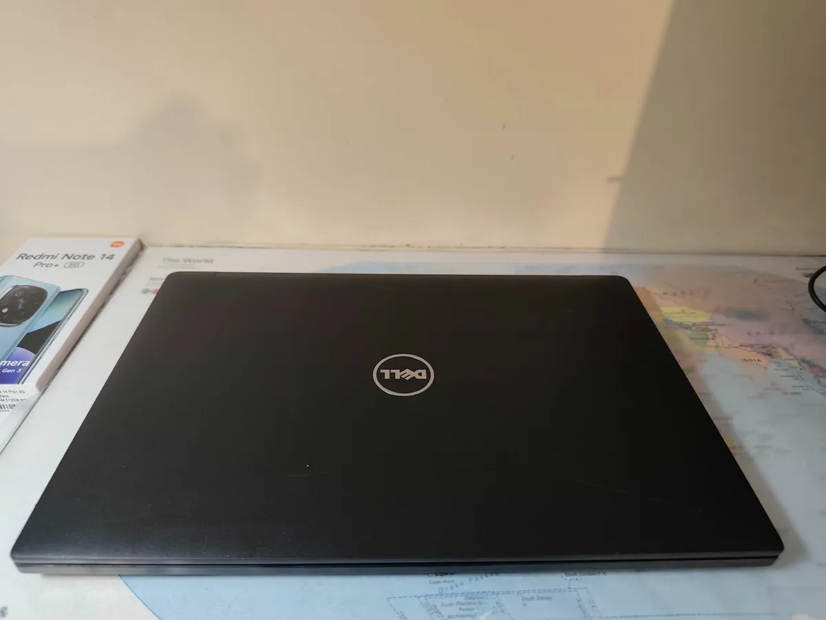 Dell Latitude 7480 i5 7th gen 8/256GB SSD Laptop - Image 2