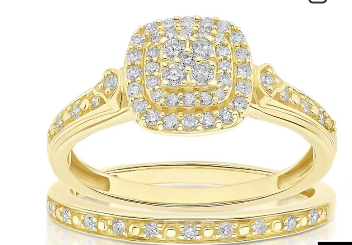 Beautiful engagement ring set