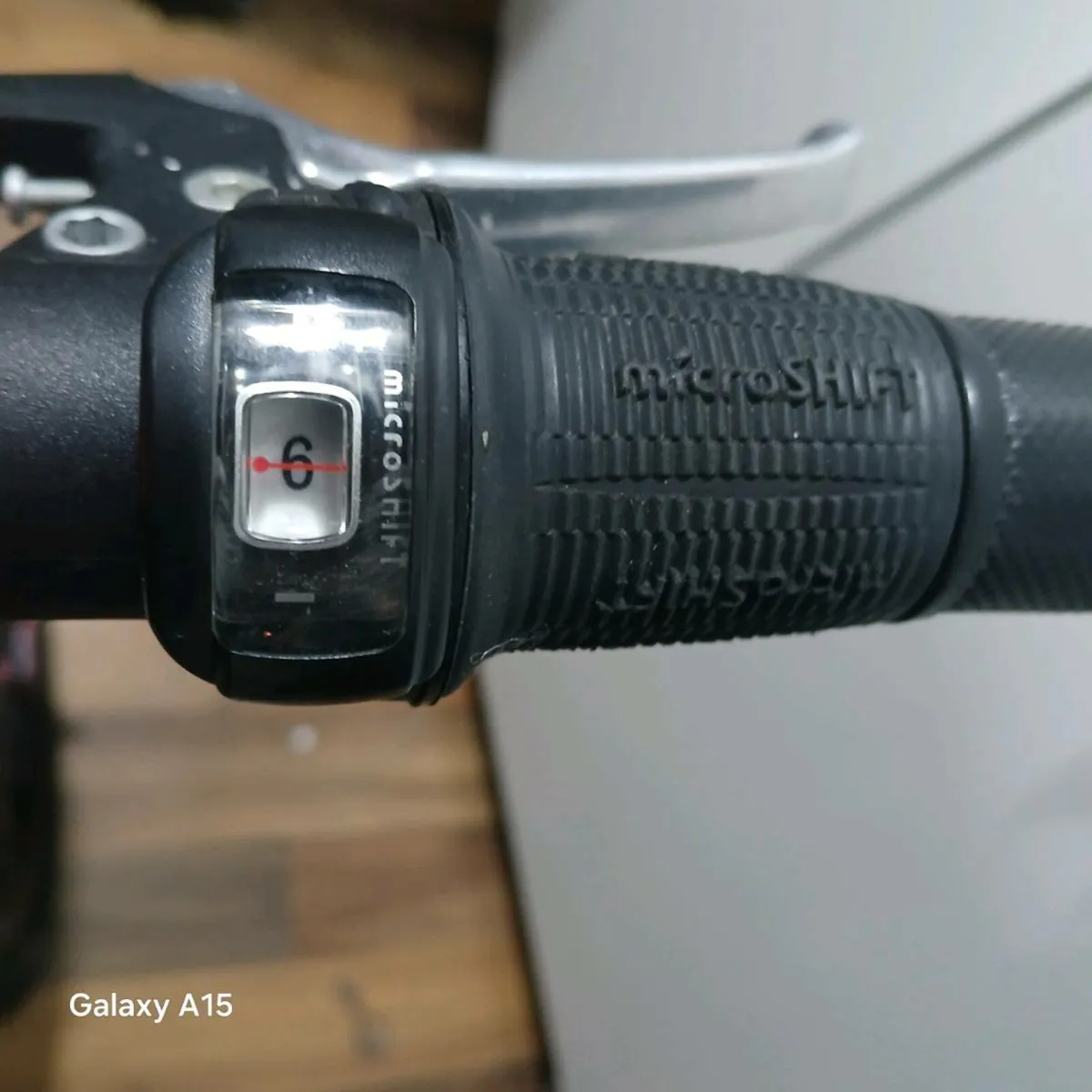 Girls mountain bike - Image 3