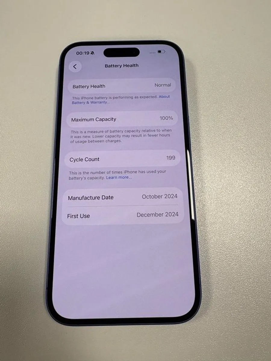 Apple iPhone 16 - Image 4