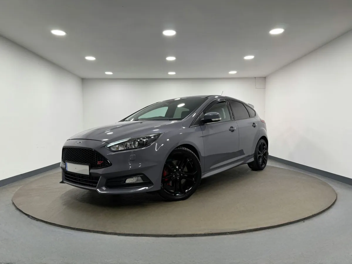 2017 Ford Focus 2.0 TDCI ST-3 - Image 2