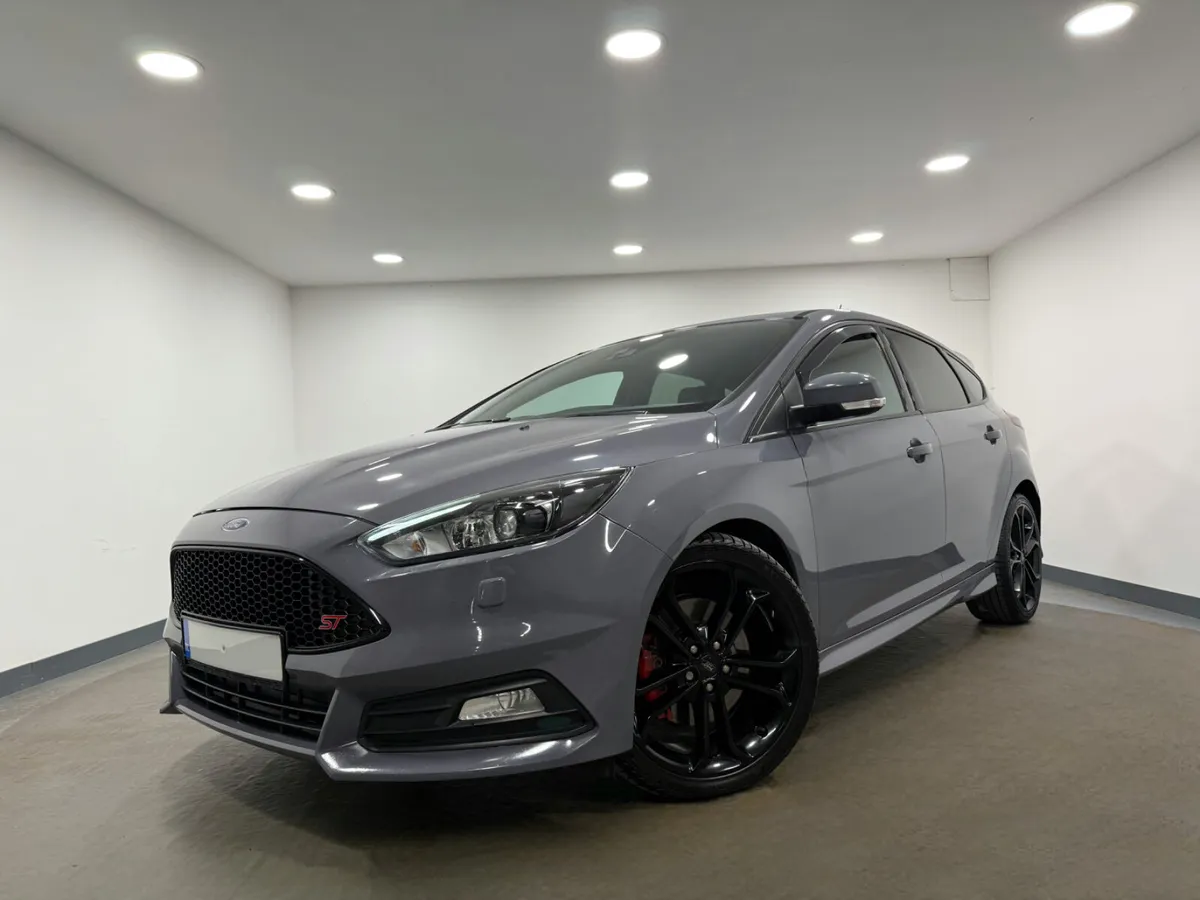 2017 Ford Focus 2.0 TDCI ST-3 - Image 3