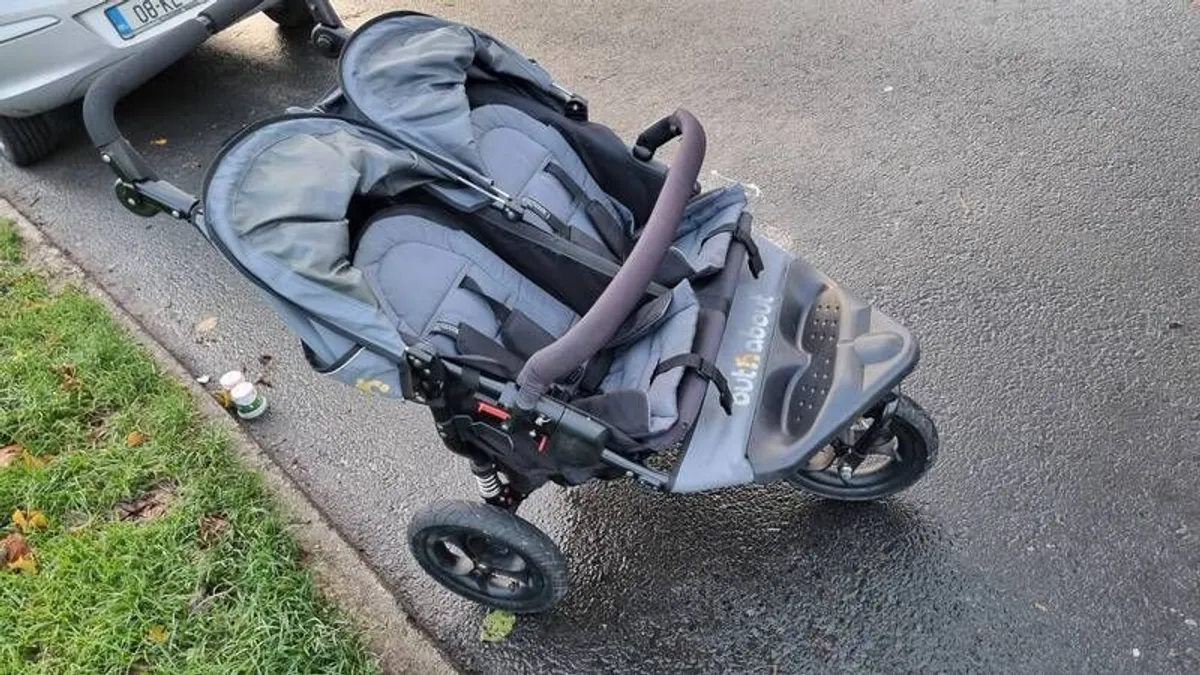 Out and about double buggy - Image 1