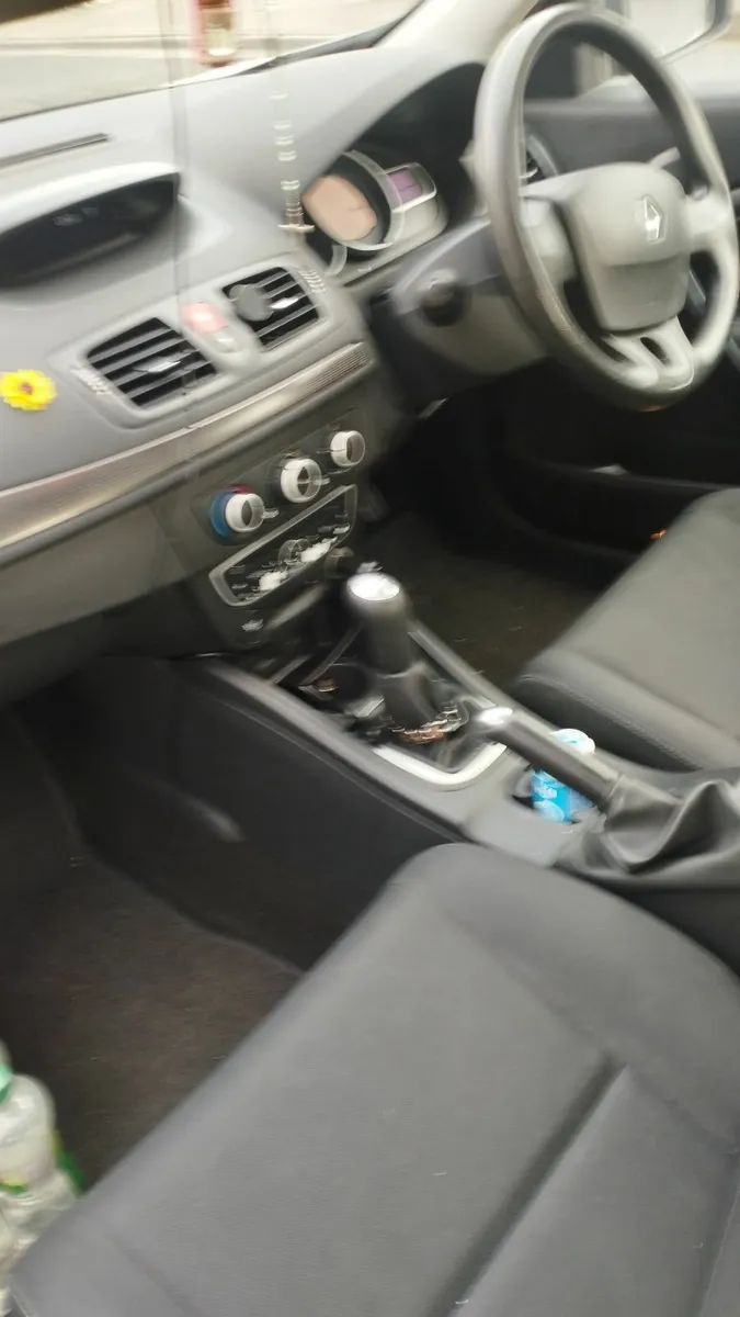 Renault Megane 2011 - Image 2