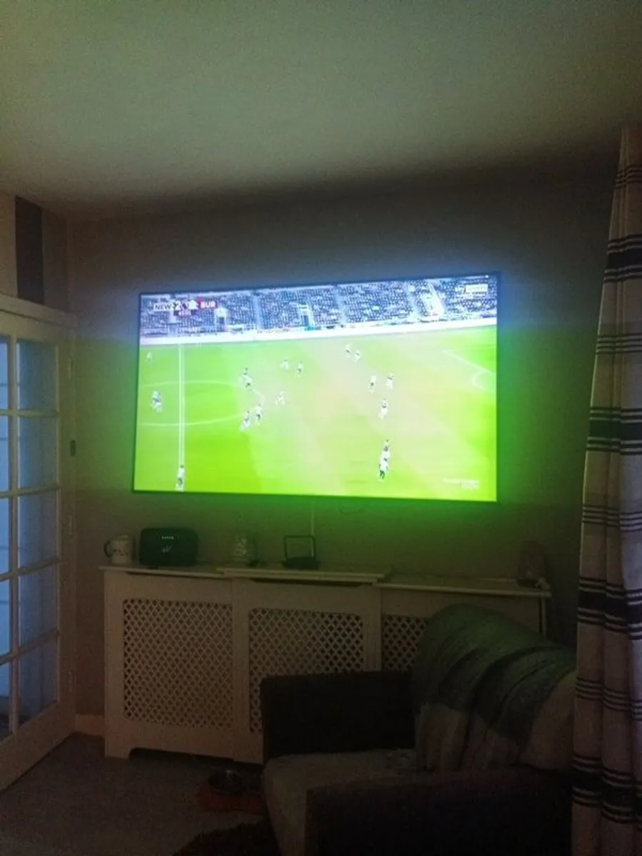 Samsung Smart 75in TV - Image 4