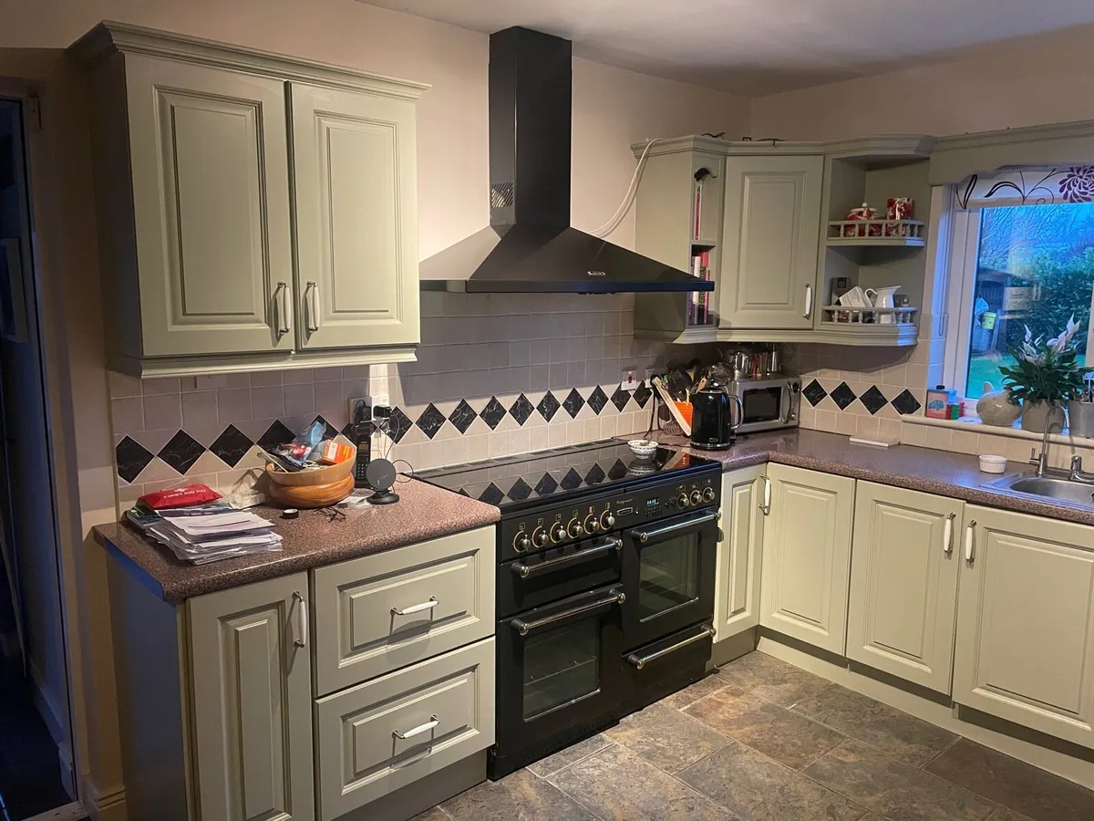 Kitchen & accessories - Image 1