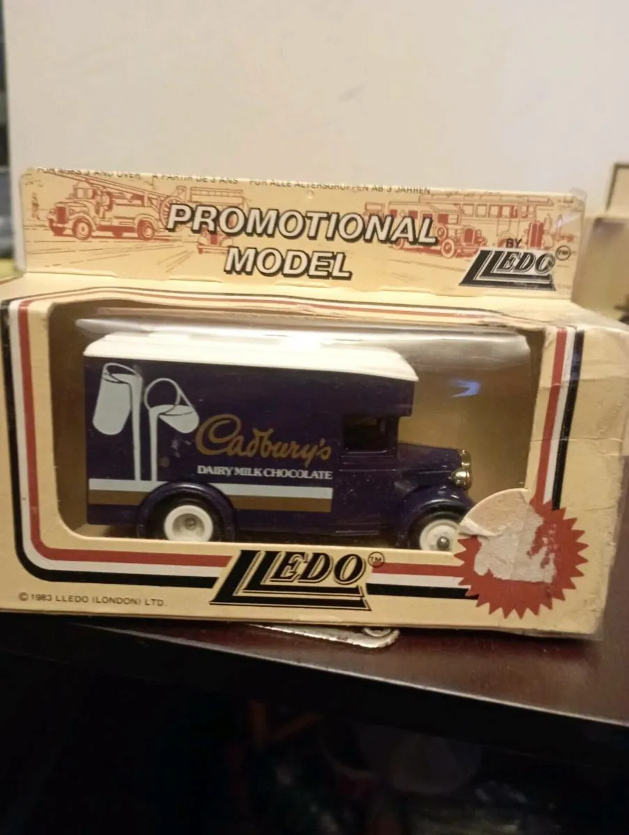 CADBURYS DAY'S GONE BY LLEDO DIE-CAST MODLES - Image 4