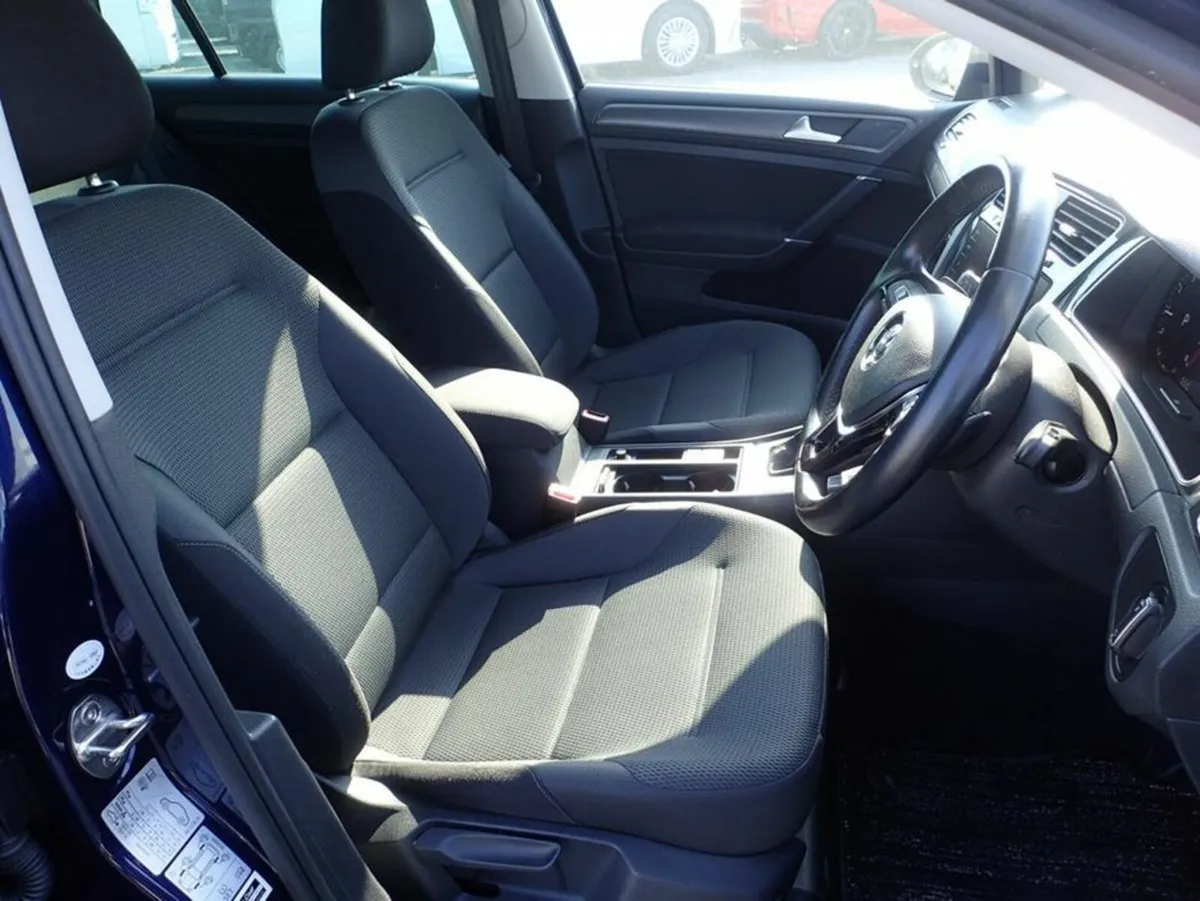 Volkswagen Golf 1.2 Comfortline Tech Edition - Image 3