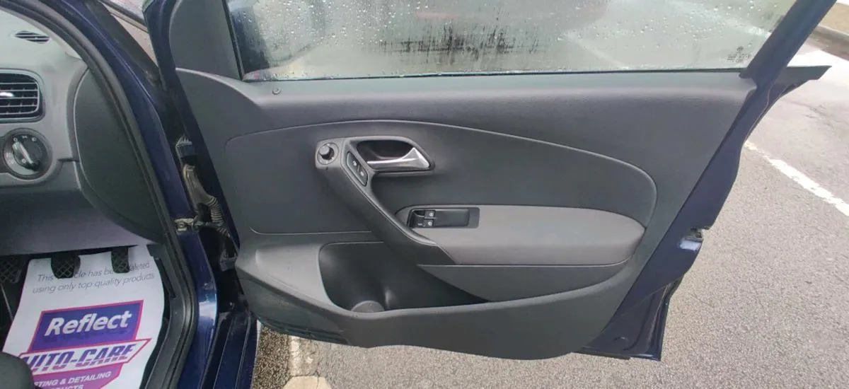 Volkswagen polo - Image 3