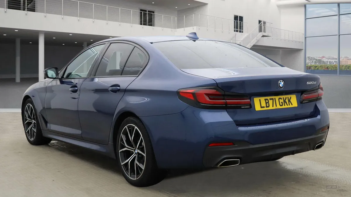 BMW 5-Series DIESEL SALOON - Image 3