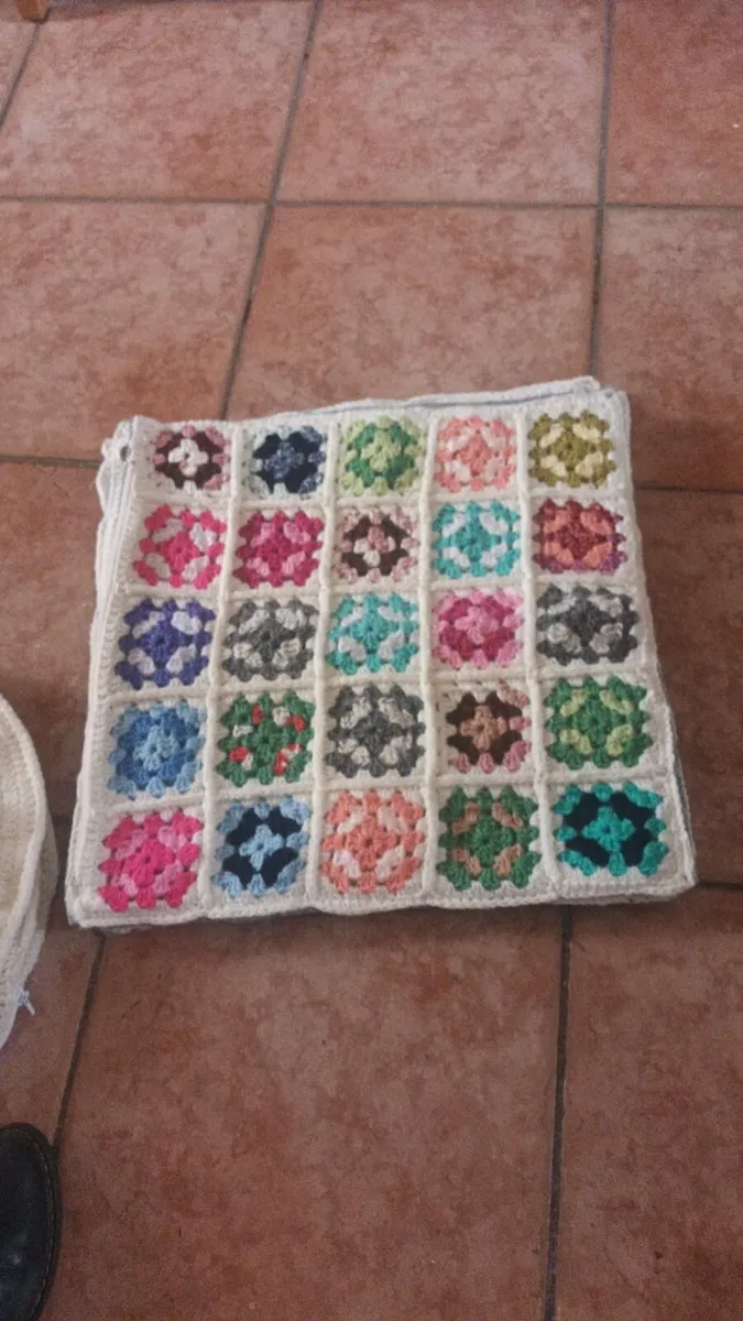 Beautiful crochet cushion covers - Image 4