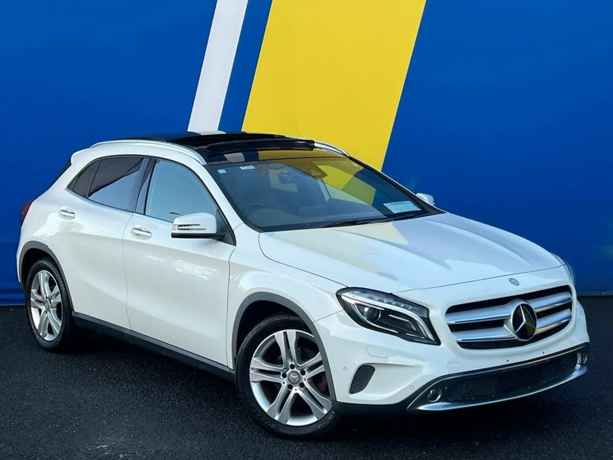 Mercedes-Benz GLA GLA180 PREMIUM 1.6 AUTO // TILT - Image 1