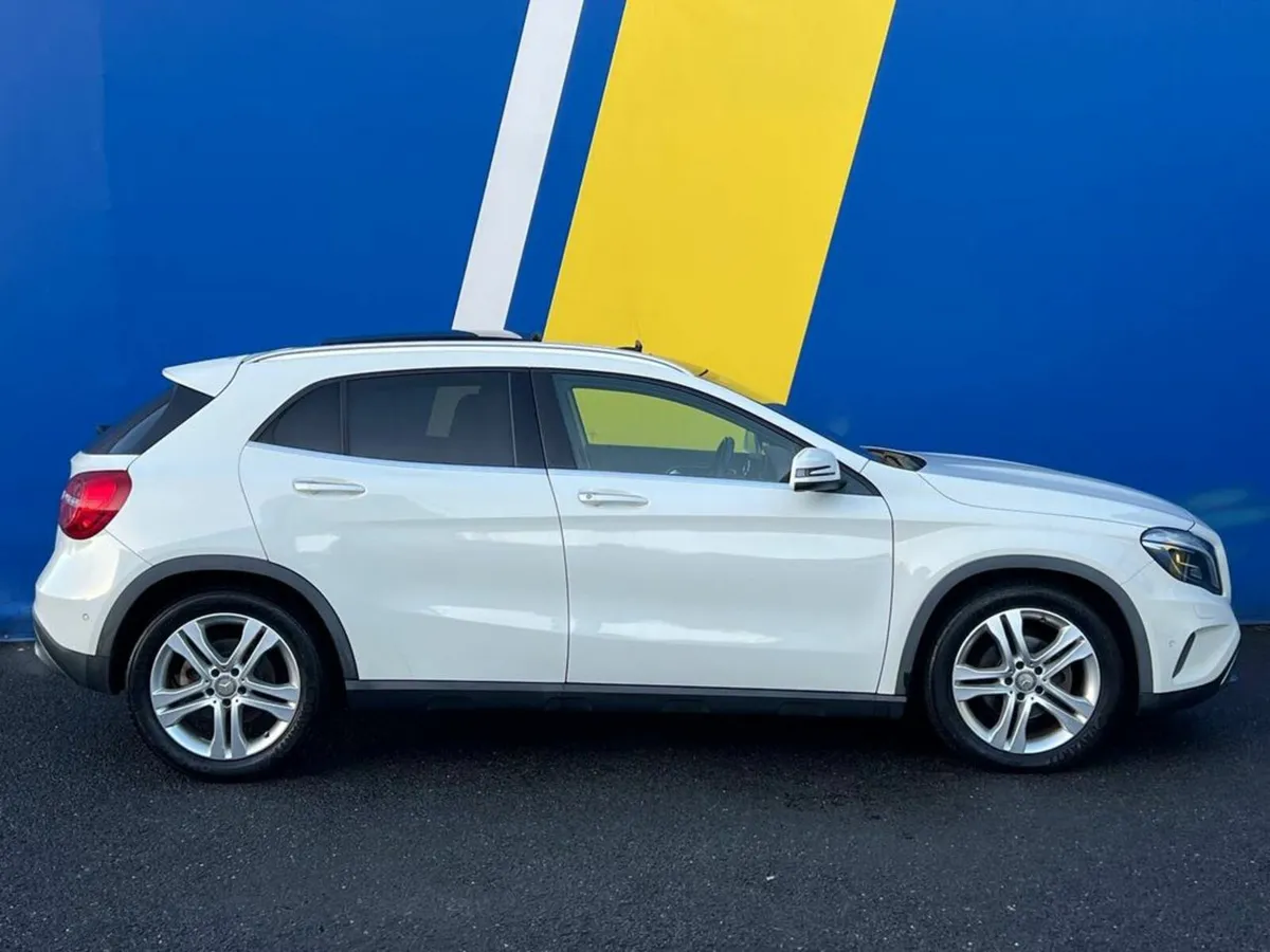 Mercedes-Benz GLA GLA180 PREMIUM 1.6 AUTO // TILT - Image 3